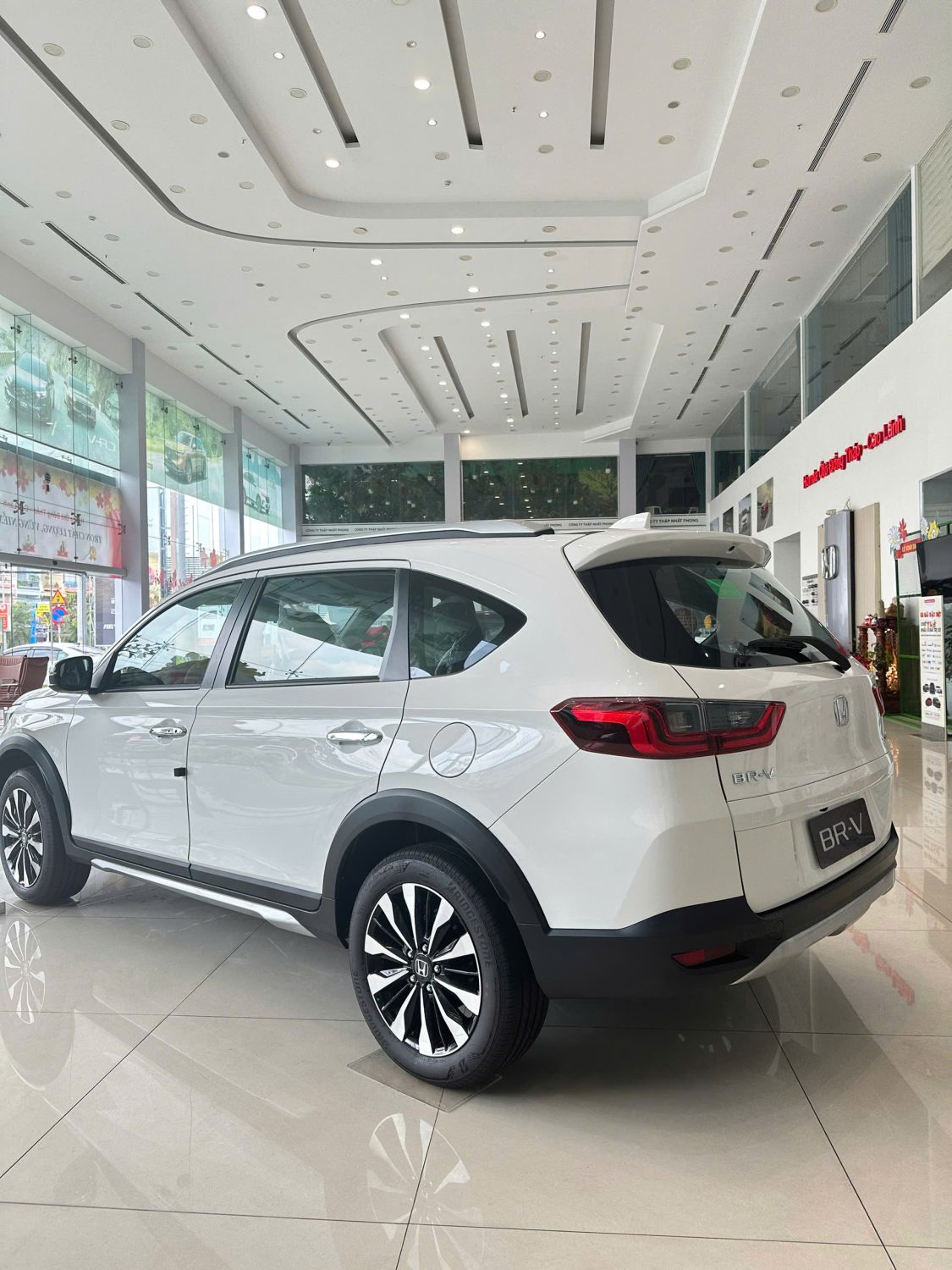 TÀI CHÍNH KHOẢNG 700 TRIỆU: NÊN MUA HONDA BR-V CHO GIA ĐÌNH? 18 TÀI CHÍNH KHOẢNG 700 TRIỆU: NÊN MUA HONDA BR-V CHO GIA ĐÌNH?